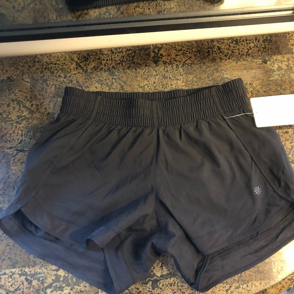 Athleta Mesh Racer Run Shorts 4" NWT